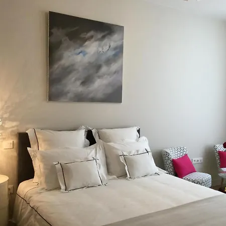 Frühstückspension Calme Et Serenite La Rochelle (Charente-Maritime)